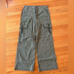 American Eagle Outfitters women’s green Cargo Pants